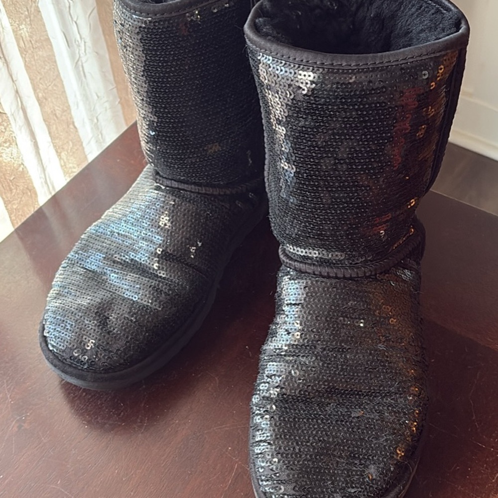 Black sequin uggs